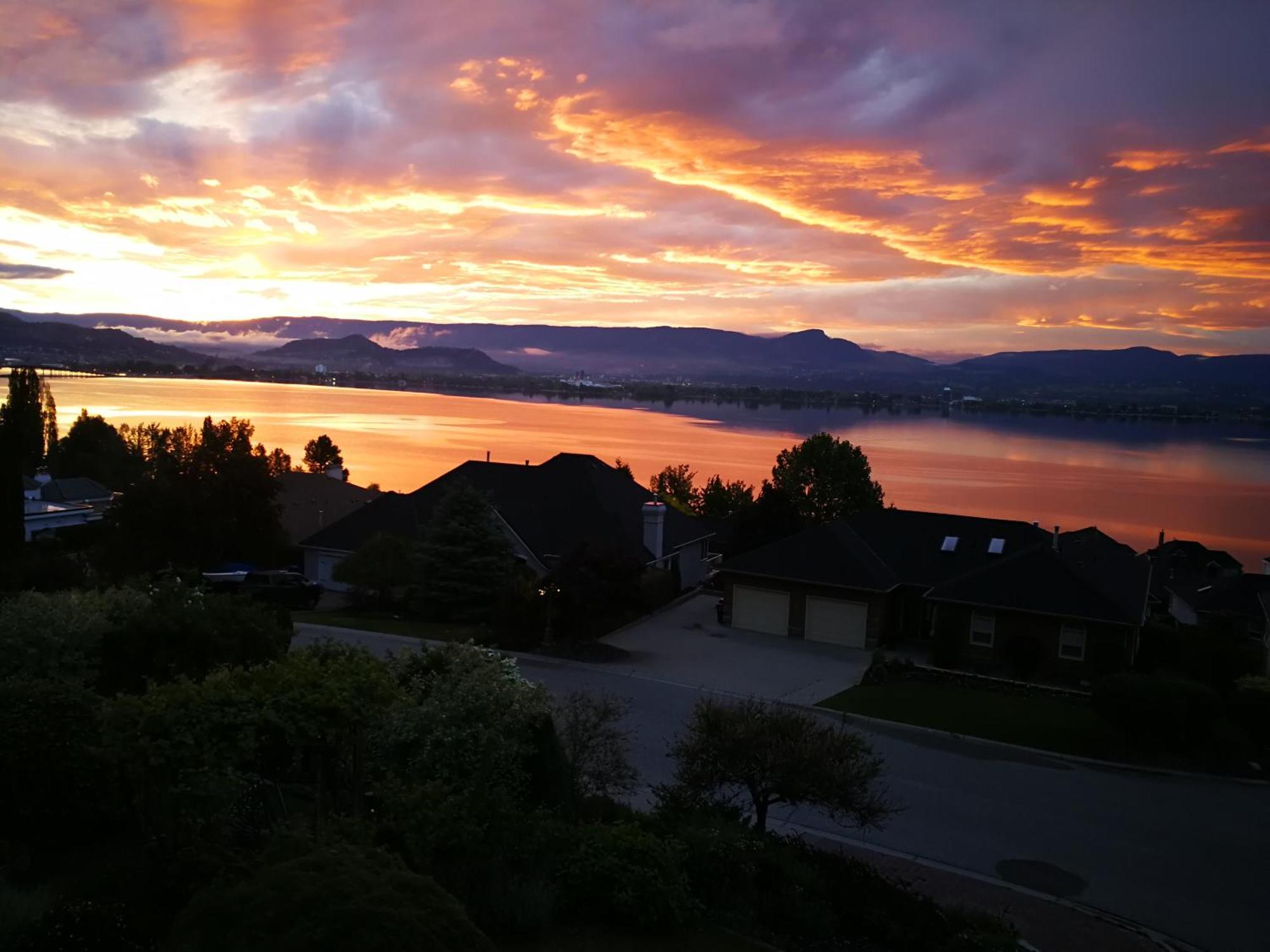 Casa Grande Lakeview House West Kelowna Habitación foto